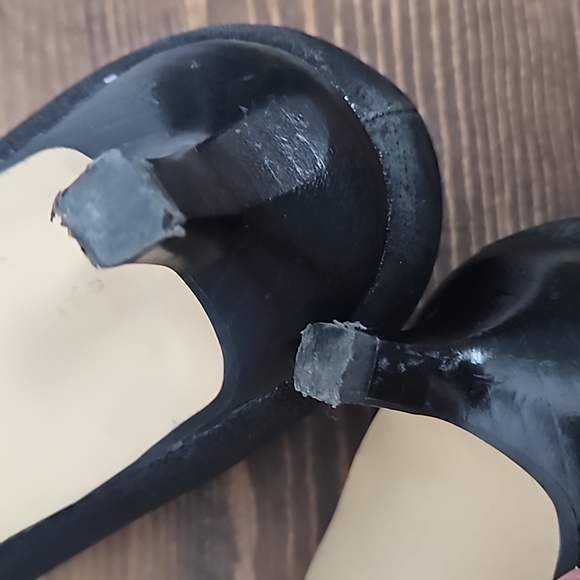 Donald Pliner Pointed Black Metallic Low Kitten Heels - Size 9 1/2 - Picture 8 of 12